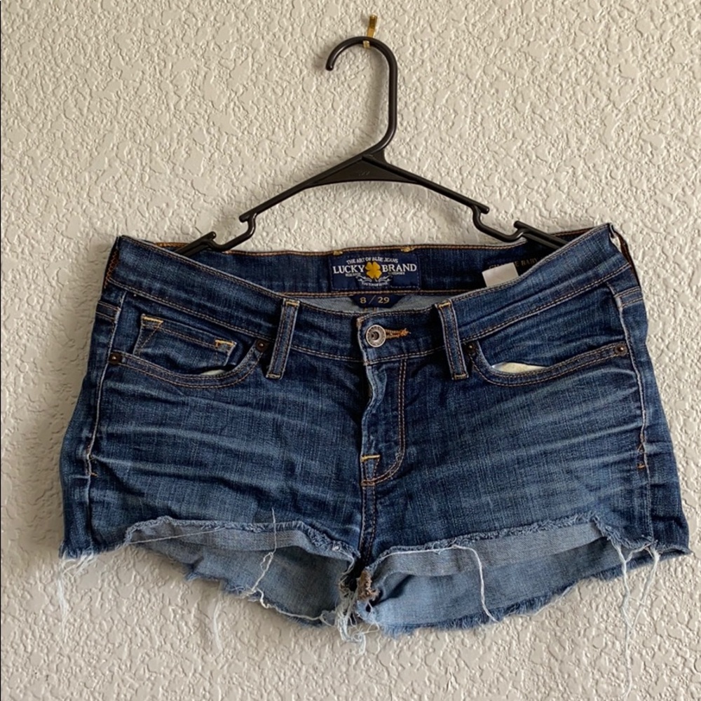 LUCKY BRAND DISTRESSED JEAN SHORTS | SIZE 8